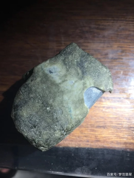 翡翠原石的场口特征